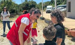 Depremzede çocukların yüzünü güldürdüler