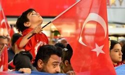4 yaşındaki Toprak Tütün'ün 'Türk bayrağı' tutkusu