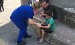 Mahallede bisiklet süren çocuk otomobile çarptı