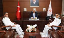 Vali Osman Hacıbektaşoğlu, TCG Kilimli Gemisi’nin komutanlarını kabul etti