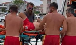 Boğulma vakasına giden cankurtaran kontrolündeki jet ski takla attı: 2 cankurtaran yaralandı