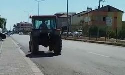 Ters yönden giden traktör tehlike saçtı