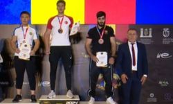 Kağıtspor’un bilek güreşçileri dünya şampiyonu