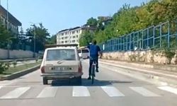 Bisiklet sürücüsünün tehlikeli yolculuğu