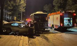 Kavşakta feci kaza: 1 ölü, 1 yaralı