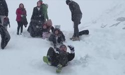 Yeni yerleşim yerinde ilk kar heyecanı