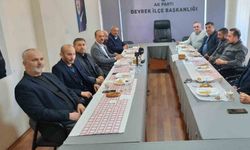İsmail Cinbir, gazetecilerle bir araya geldi