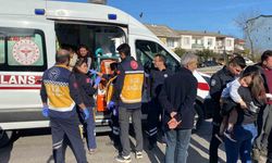 Tırla çarpışan otomobil parçalandı: 4’ü çocuk 6 yaralı
