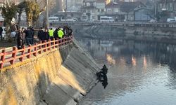 Irmakta erkek cesedi bulundu