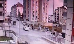 Minibüs ile motosiklet çarpıştı: Yaralılar var