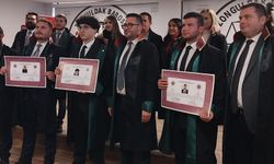 3 avukat, törenle ruhsatını aldı