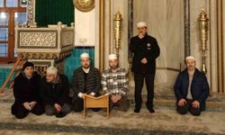 Umre kafilesi dualarla uğurlandı