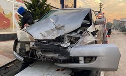 2 otomobilin karıştığı kazada 3 kişi yaralandı