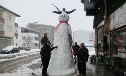 4 metre boyunda kardan adam yaptılar