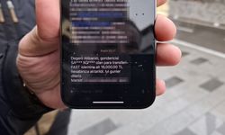 Hesabına yanlışlıkla gelen paranın sahibini bulup teslim etti