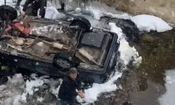 Dereye uçan otomobilde can pazarı: 4 kişi kurtarıldı
