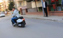 Trafikte başlayan tartışma kavgaya dönüştü, o anlar kamerada
