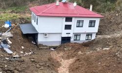 Heyelan; 2 katlı ev 50 metre sürüklendi
