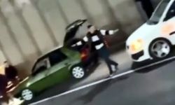 Alt geçit içerisinde araçlarını çekip yolda oyun oynayan sürücülere ceza