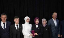 Bakan Mahinur Özdemir Göktaş, Evlilik Kredisi’nden faydalanan çiftin nikah şahidi oldu