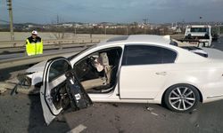 Bariyer otomobilin içine girdi