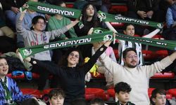Basketbol takımı  tur için parkeye çıkıyor