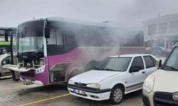 Park halindeki özel halk otobüsü yandı