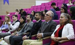 Öğretmenlik mesleğinin dünü ve bugünü konuşuldu