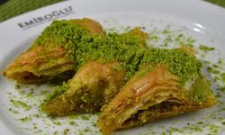 Baklava: Efsanevi Osmanlı Lezzetiyle Tatlı Bir Yolculuğa Çıkın