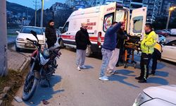 Motosiklet ile otomobil çarpıştı: 1 kişi yaralandı