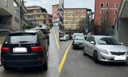 Az kaldı: Evin önündeki kaldırımı da parselleyip “VIP abonelikle park edebilirsiniz” diyecekler!