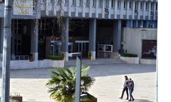 Valilik önünde güvenlik önlemleri arttırıldı: Her gün 2 polis görevlendirildi