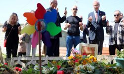 Otel yangınında ölen çocuklar, mezarları başında anıldı