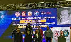 Büyükşehir güreşçileri Sivas’ta şampiyon oldu