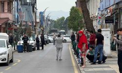 Depreme hamamda yakalandı, sokağa peştamalla çıktı