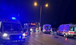 Duble yolda iki otomobil çarpıştı: 1’i ağır 7 yaralı