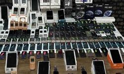Kaçakçılık operasyonu: Çok sayıda telefon ve elektronik eşya ele geçirildi