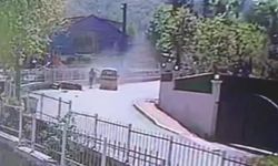 Taksi ile motosiklet kafa kafaya çarpıştı: Kaza kamerada