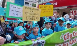 Öğrencilerden Sıfır Atık Projesi’ne destek yürüyüşü