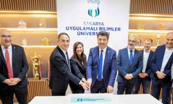 SUBÜ, tam kurumsal akreditasyonunu kutladı