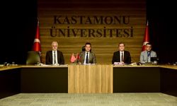Üniversite senato toplantısında öğrenci projeleri ve mezun analizi ele alındı