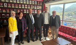 Hürriyetçi Eğitim-Sen’den Şehit Aileleri Derneği ve Türk Ocağı’na ziyaret