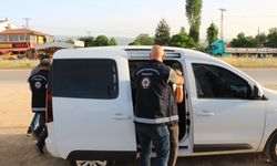 Durdurulan TIR'da 17 kaçak göçmen yakalandı; 2 gözaltı