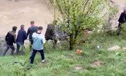 Hafif ticari araç dereye devrildi: 1 çocuk öldü, 4 yaralı