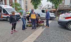 Motosiklet yayaya çarptı: 2 yaralı