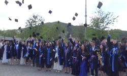 26'ncı dönem mezunları diplomalarını coşkuyla aldı