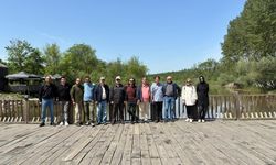 Akademisyenlerden tarihi ve turistik yolculuk