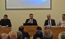 Belediye Başkanı, emekli kartları ve gündemdeki iddialara mecliste cevap verdi