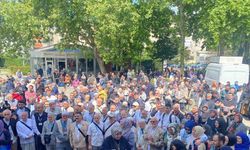 Hacı adayları dualarla kutsal topraklara uğurlandı