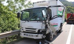 Kamyonet, SUV tarzı araca arkadan çarptı: Trafik durma noktasına geldi